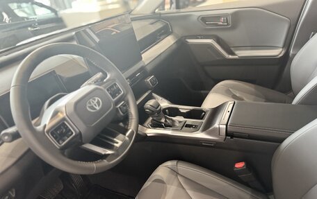 Toyota RAV4, 2026 год, 5 000 000 рублей, 11 фотография