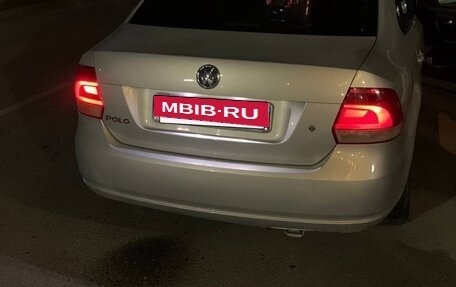 Volkswagen Polo VI (EU Market), 2015 год, 800 000 рублей, 5 фотография