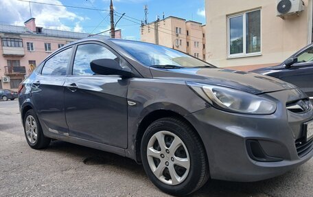 Hyundai Solaris II рестайлинг, 2012 год, 400 000 рублей, 4 фотография