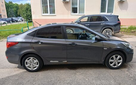 Hyundai Solaris II рестайлинг, 2012 год, 400 000 рублей, 5 фотография
