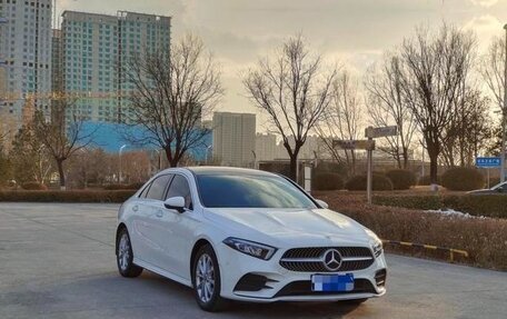 Mercedes-Benz A-Класс, 2022 год, 1 711 000 рублей, 1 фотография