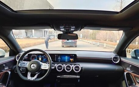 Mercedes-Benz A-Класс, 2022 год, 1 711 000 рублей, 8 фотография
