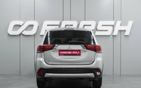 Mitsubishi Outlander III рестайлинг 3, 2017 год, 1 899 000 рублей, 4 фотография
