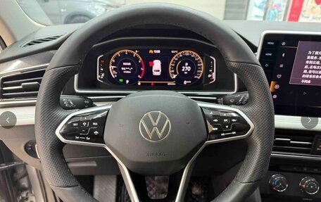 Volkswagen Tiguan II, 2022 год, 2 650 000 рублей, 10 фотография