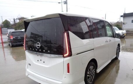 Nissan Serena, 2023 год, 2 300 000 рублей, 4 фотография