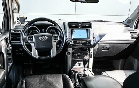 Toyota Land Cruiser Prado 150 рестайлинг 2, 2012 год, 2 649 000 рублей, 6 фотография