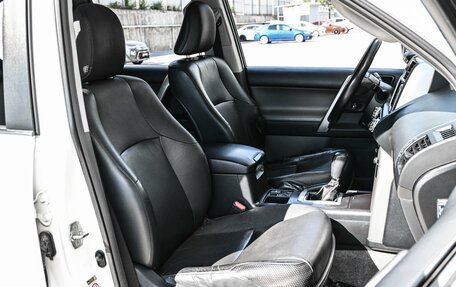 Toyota Land Cruiser Prado 150 рестайлинг 2, 2012 год, 2 649 000 рублей, 8 фотография