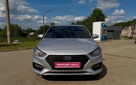 Hyundai Solaris II рестайлинг, 2018 год, 1 072 000 рублей, 1 фотография