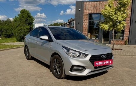 Hyundai Solaris II рестайлинг, 2018 год, 1 072 000 рублей, 2 фотография