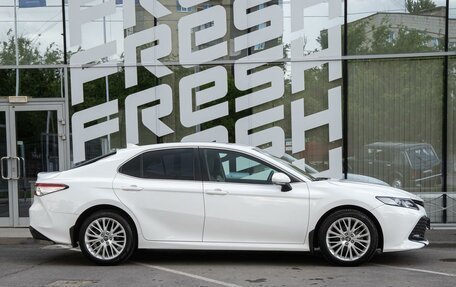 Toyota Camry, 2018 год, 2 675 000 рублей, 5 фотография