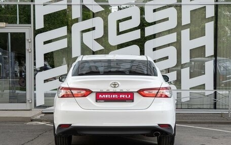 Toyota Camry, 2018 год, 2 675 000 рублей, 4 фотография