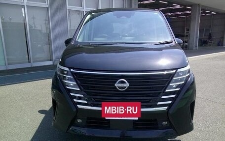 Nissan Serena, 2023 год, 2 500 000 рублей, 2 фотография