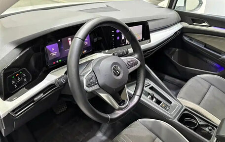 Volkswagen Golf VIII, 2021 год, 1 450 000 рублей, 7 фотография