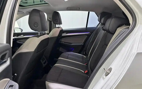 Volkswagen Golf VIII, 2021 год, 1 450 000 рублей, 13 фотография