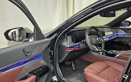 BMW 7 серия, 2024 год, 10 800 000 рублей, 16 фотография