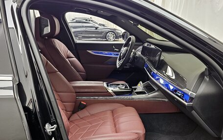 BMW 7 серия, 2024 год, 10 800 000 рублей, 18 фотография