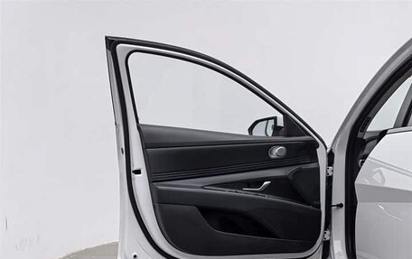 Hyundai Elantra, 2023 год, 1 120 000 рублей, 11 фотография