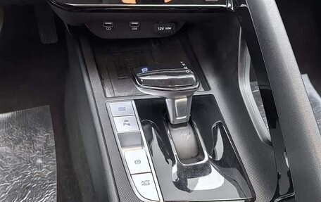 Hyundai Elantra, 2023 год, 1 120 000 рублей, 6 фотография