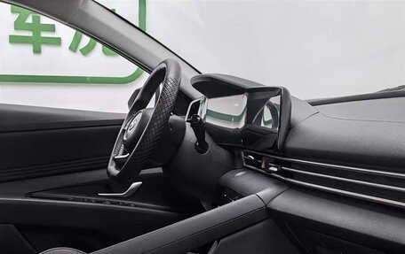 Hyundai Elantra, 2023 год, 1 120 000 рублей, 10 фотография