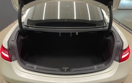 Mercedes-Benz E-Класс, 2019 год, 5 000 000 рублей, 31 фотография