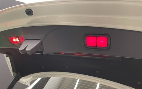 Mercedes-Benz E-Класс, 2019 год, 5 000 000 рублей, 32 фотография