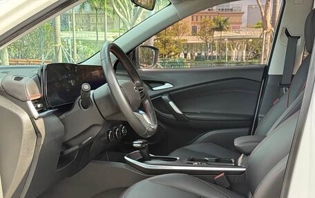 Chevrolet Tracker, 2023 год, 1 387 125 рублей, 10 фотография