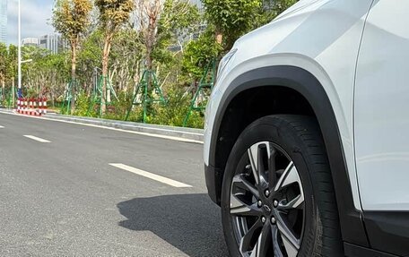 Chevrolet Tracker, 2023 год, 1 387 125 рублей, 8 фотография