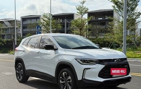 Chevrolet Tracker, 2023 год, 1 387 125 рублей, 3 фотография