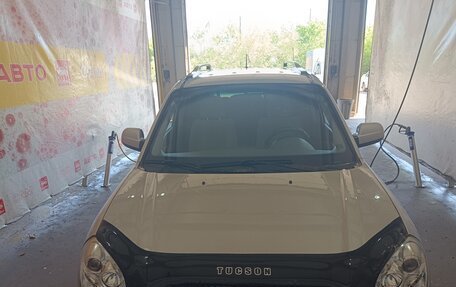 Hyundai Tucson III, 2004 год, 600 000 рублей, 3 фотография