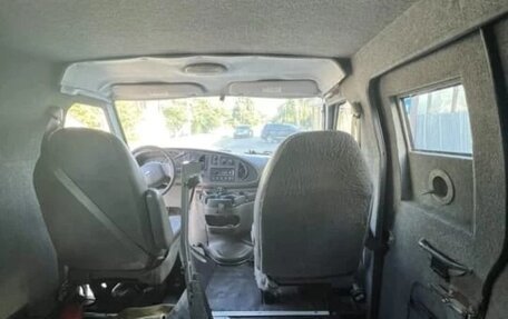 Ford Econoline IV, 2006 год, 950 000 рублей, 5 фотография
