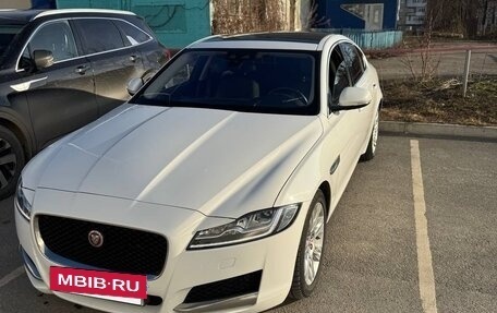 Jaguar XF II, 2016 год, 2 600 000 рублей, 4 фотография