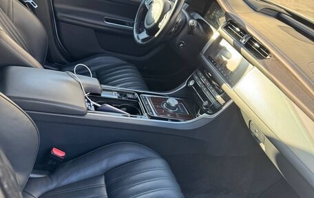 Jaguar XF II, 2016 год, 2 600 000 рублей, 8 фотография