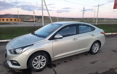 Hyundai Solaris II рестайлинг, 2019 год, 1 390 000 рублей, 3 фотография