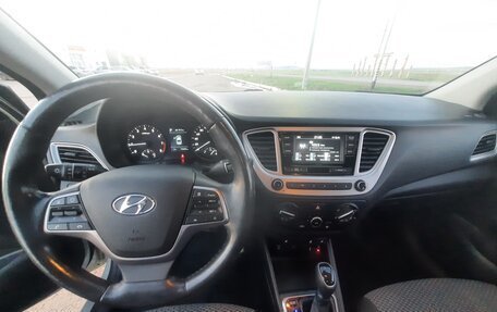 Hyundai Solaris II рестайлинг, 2019 год, 1 390 000 рублей, 19 фотография
