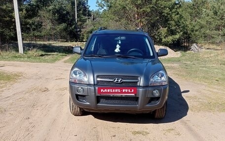 Hyundai Tucson III, 2006 год, 680 000 рублей, 2 фотография