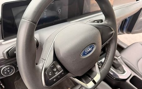 Ford Escort, 2023 год, 930 007 рублей, 6 фотография