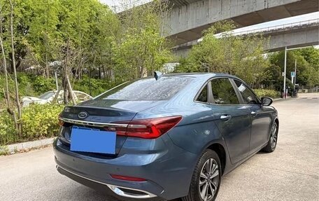 Ford Escort, 2023 год, 930 007 рублей, 3 фотография