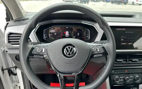 Volkswagen T-Cross I, 2022 год, 1 300 000 рублей, 11 фотография