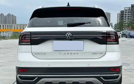 Volkswagen T-Cross I, 2022 год, 1 300 000 рублей, 5 фотография