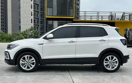 Volkswagen T-Cross I, 2022 год, 1 300 000 рублей, 8 фотография