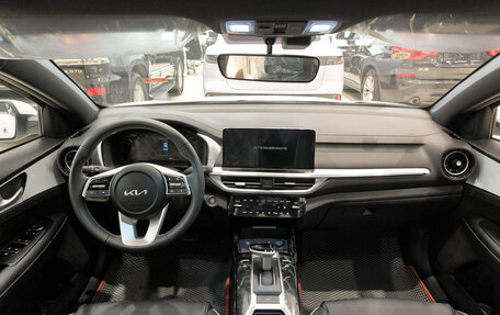 KIA K3, 2024 год, 2 650 000 рублей, 17 фотография