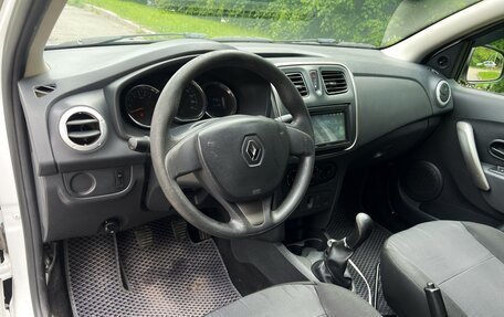 Renault Logan II, 2018 год, 490 000 рублей, 13 фотография
