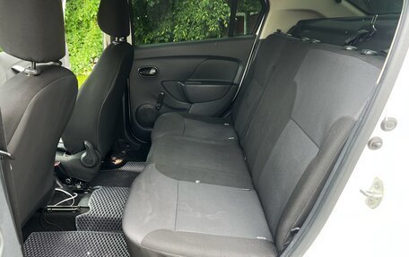 Renault Logan II, 2018 год, 490 000 рублей, 18 фотография