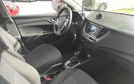 Hyundai Solaris II рестайлинг, 2018 год, 1 100 000 рублей, 6 фотография