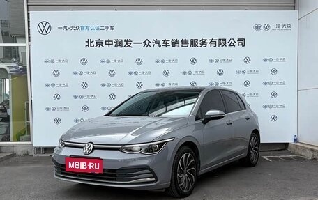 Volkswagen Golf VIII, 2022 год, 1 565 000 рублей, 2 фотография