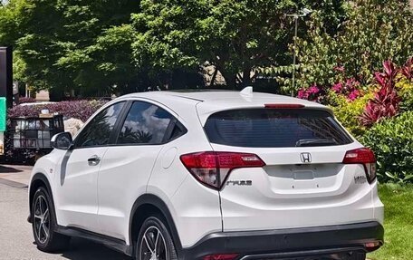 Honda Vezel, 2022 год, 1 420 000 рублей, 3 фотография