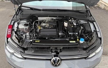 Volkswagen Golf VIII, 2022 год, 1 565 000 рублей, 10 фотография