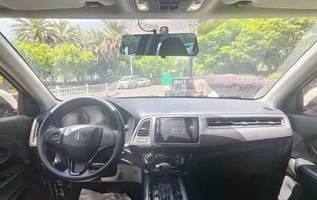 Honda Vezel, 2022 год, 1 420 000 рублей, 8 фотография