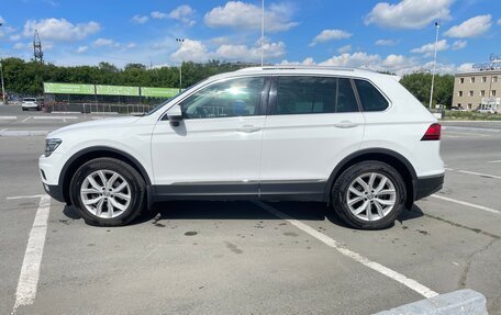 Volkswagen Tiguan II, 2017 год, 2 990 000 рублей, 3 фотография