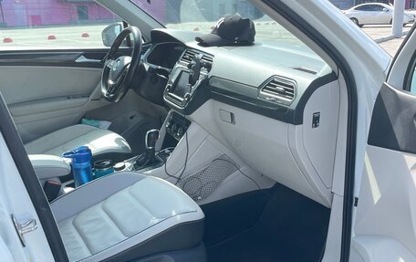 Volkswagen Tiguan II, 2017 год, 2 990 000 рублей, 8 фотография